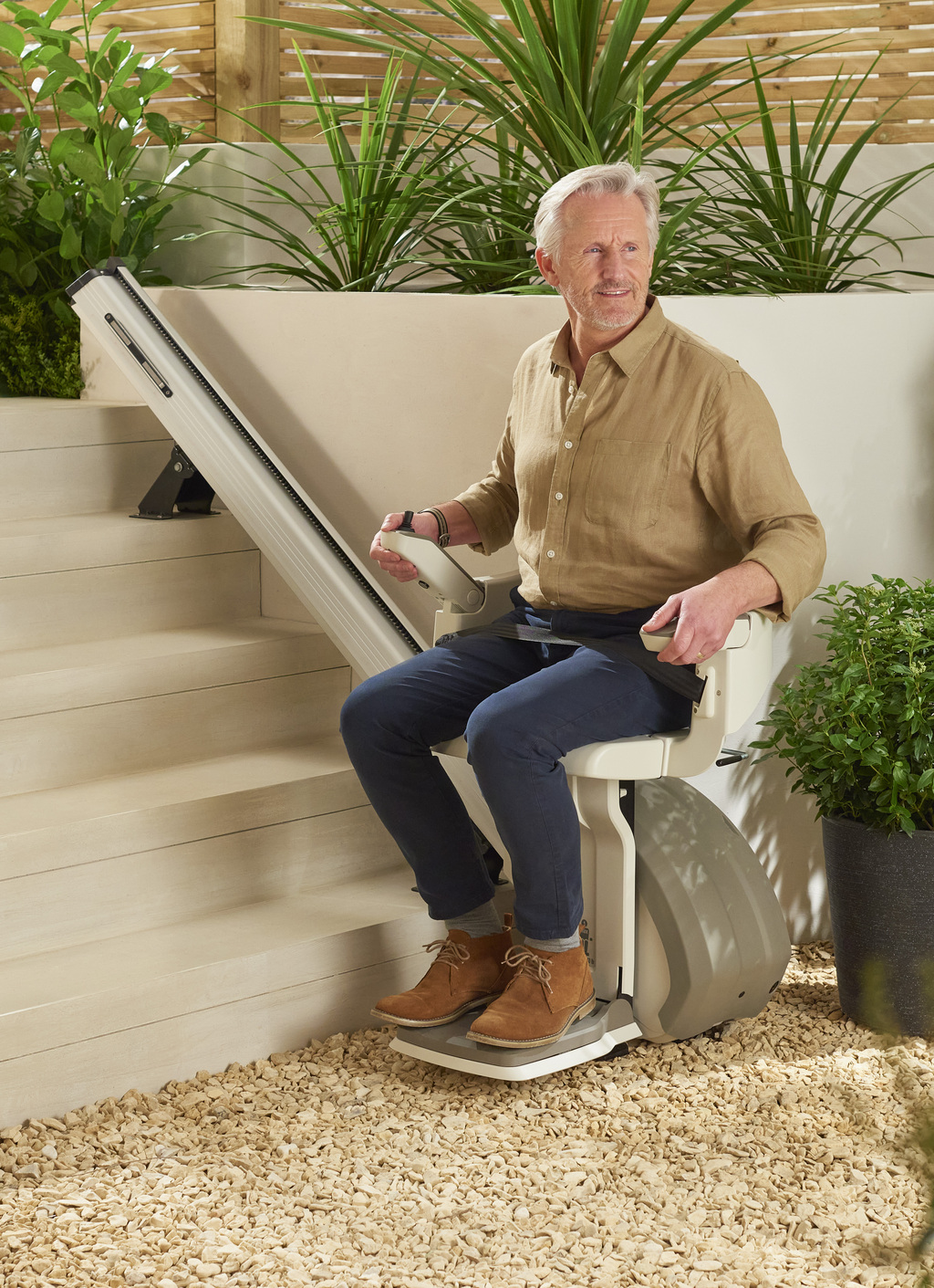 TREPPENLIFT IM AUSSENBEREICH